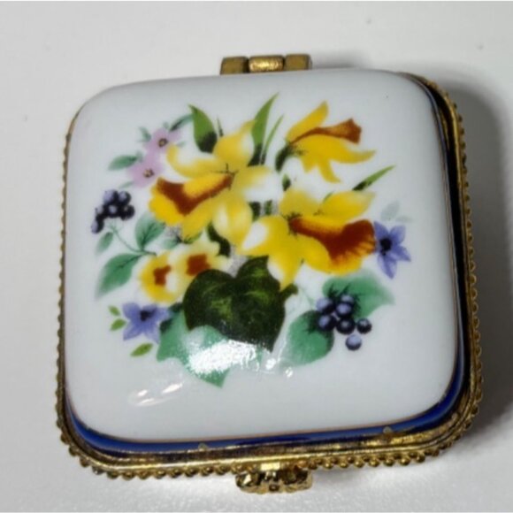 Vintage Blue Gold Porcelain Trinket Box Floral Decorative Small Jewelry Holder - Picture 3 of 6